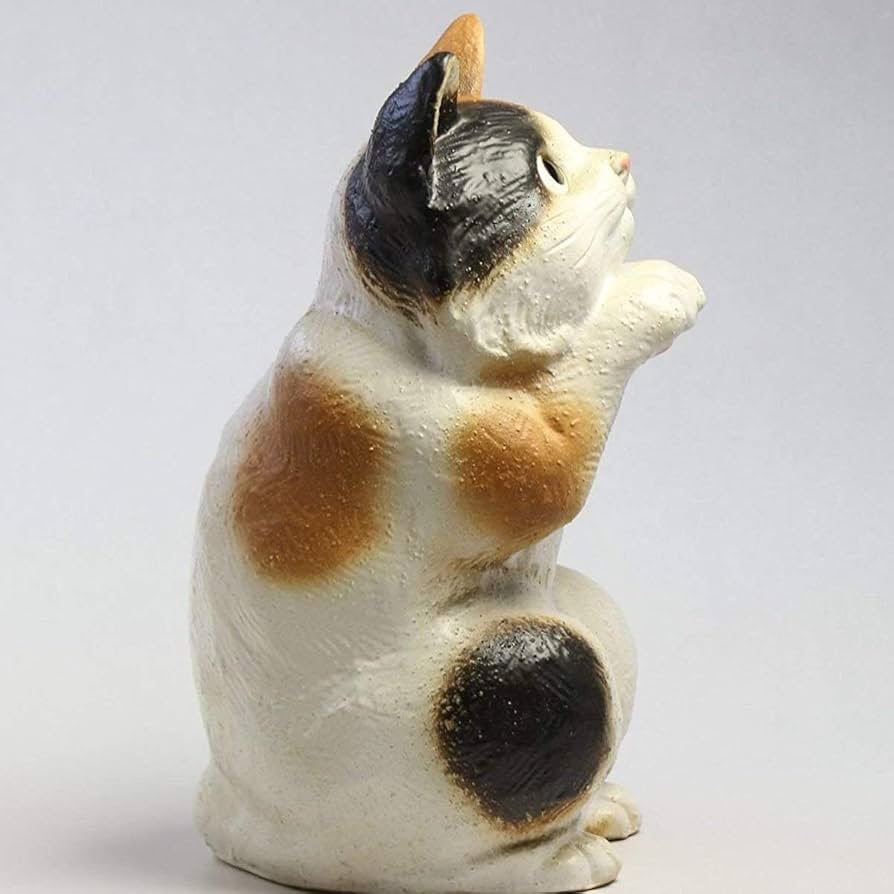 猫の陶器の置物　でぶネコ (三毛）　信楽焼　約39×17×24cm　中村陶器 Amazon.co.jp: 信楽焼 猫 ねこ ネコ 招福（三毛）【ok-0026